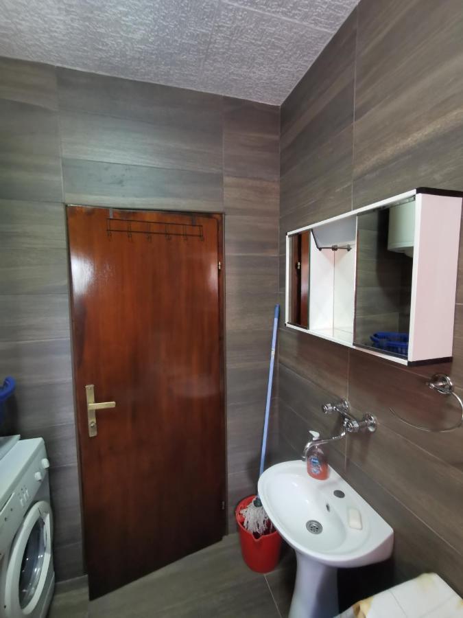Bar-Apartman 2 Exteriör bild